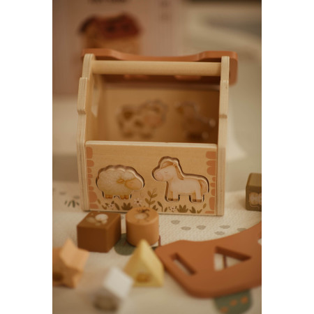 Drevený domček so zvieratkami vkladačka pre dievča